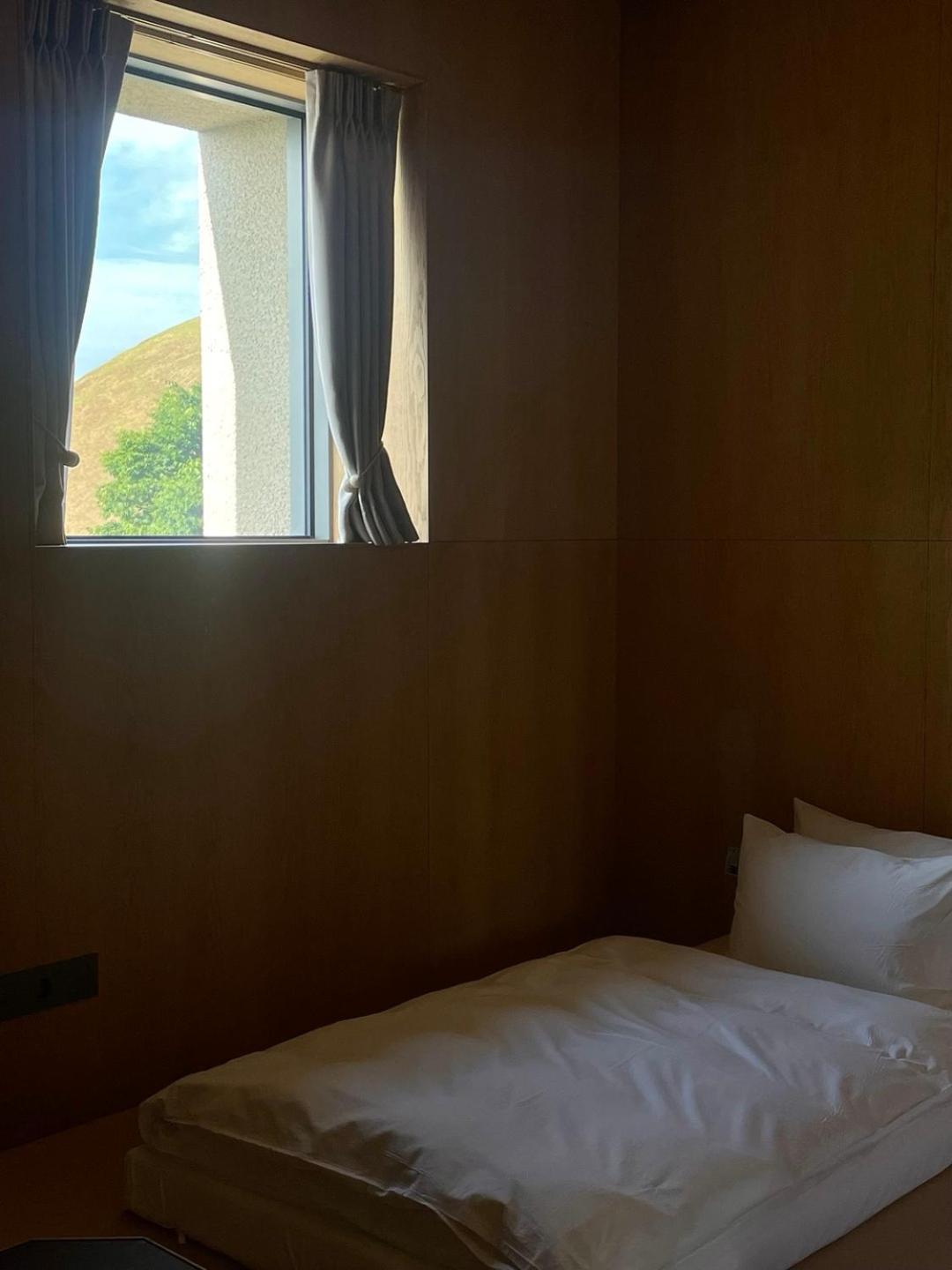Pbr7 Hotel Unusual Stay Gyeongju Bagian luar foto