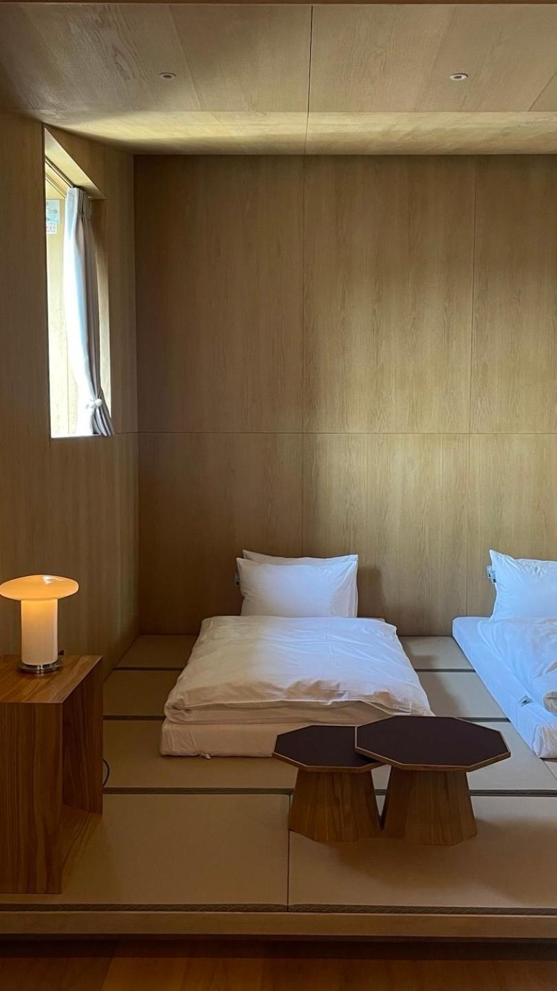 Pbr7 Hotel Unusual Stay Gyeongju Bagian luar foto