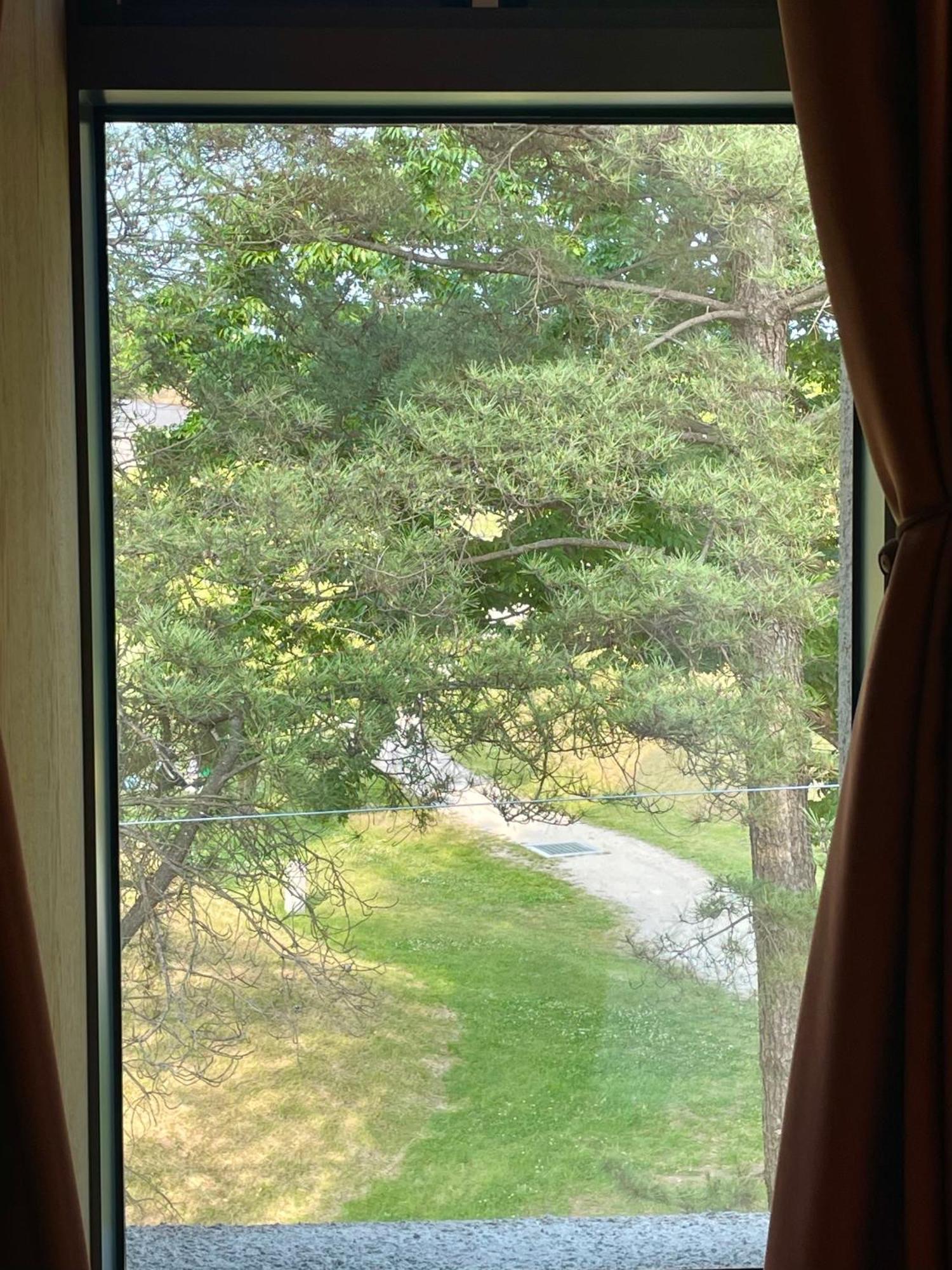 Pbr7 Hotel Unusual Stay Gyeongju Bagian luar foto