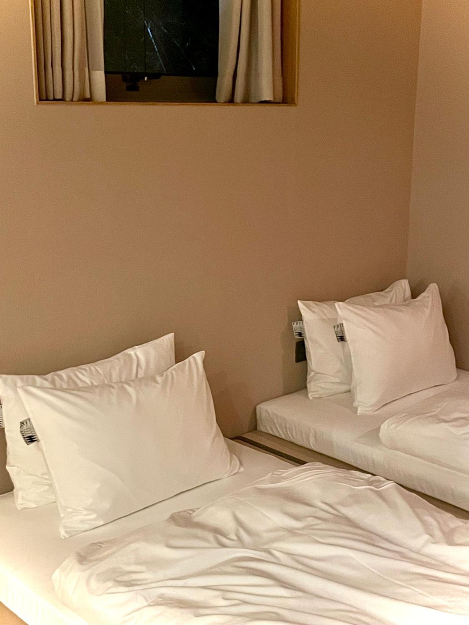 Pbr7 Hotel Unusual Stay Gyeongju Bagian luar foto