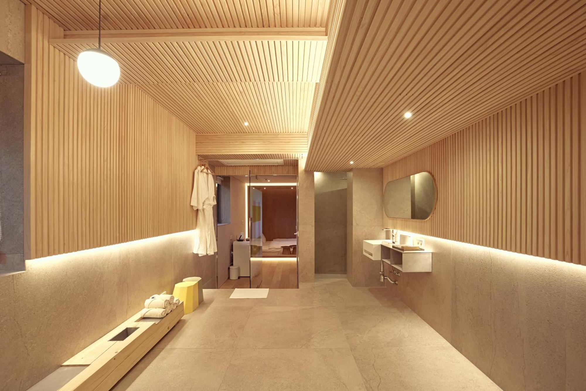 Pbr7 Hotel Unusual Stay Gyeongju Bagian luar foto