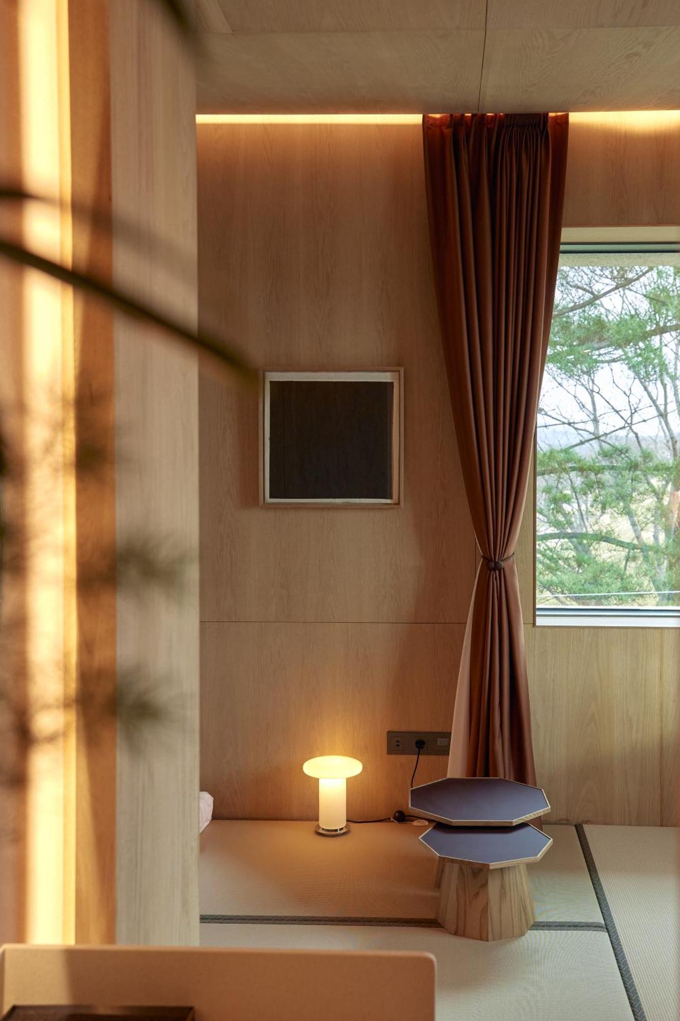 Pbr7 Hotel Unusual Stay Gyeongju Bagian luar foto