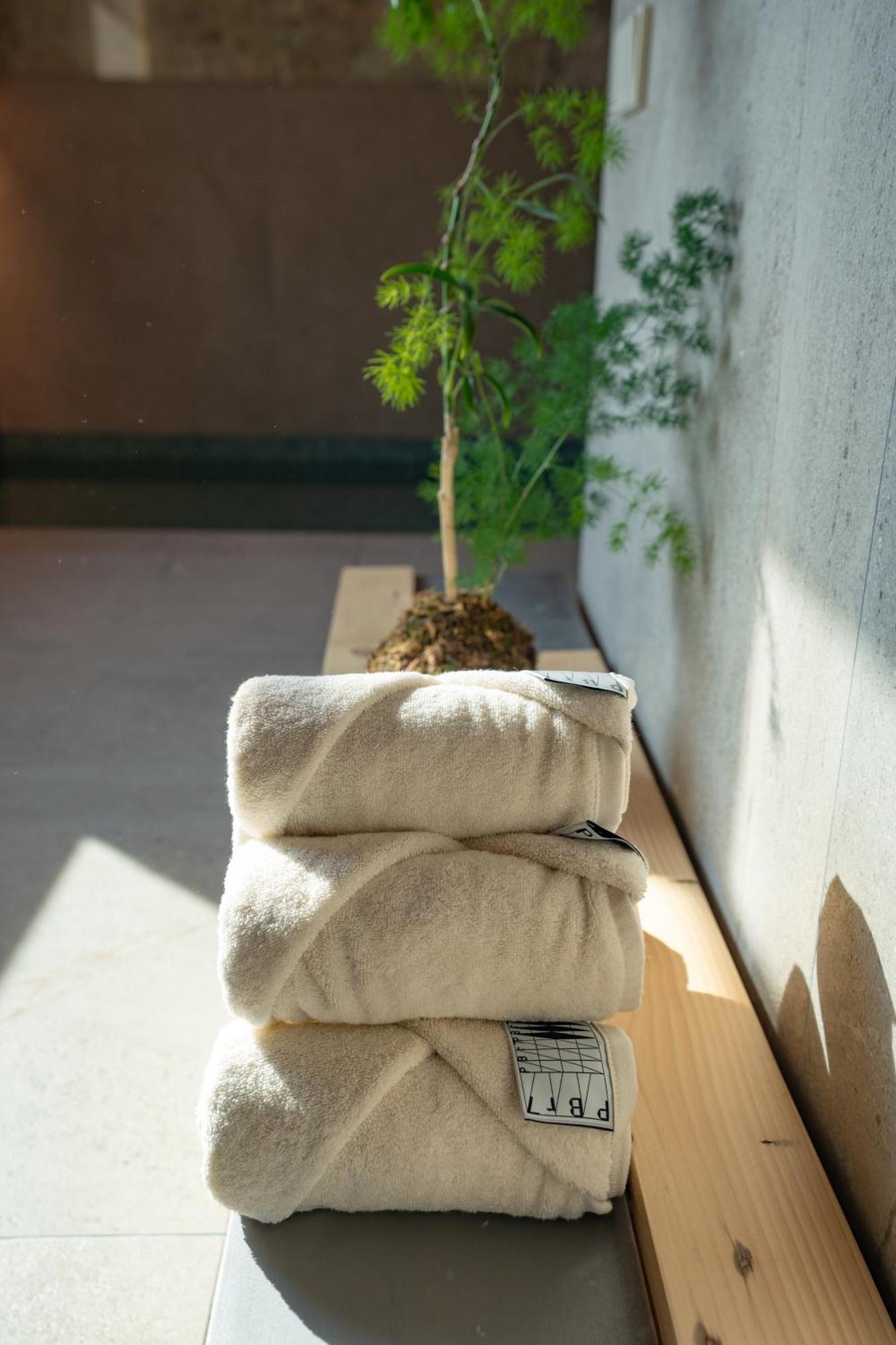 Pbr7 Hotel Unusual Stay Gyeongju Bagian luar foto