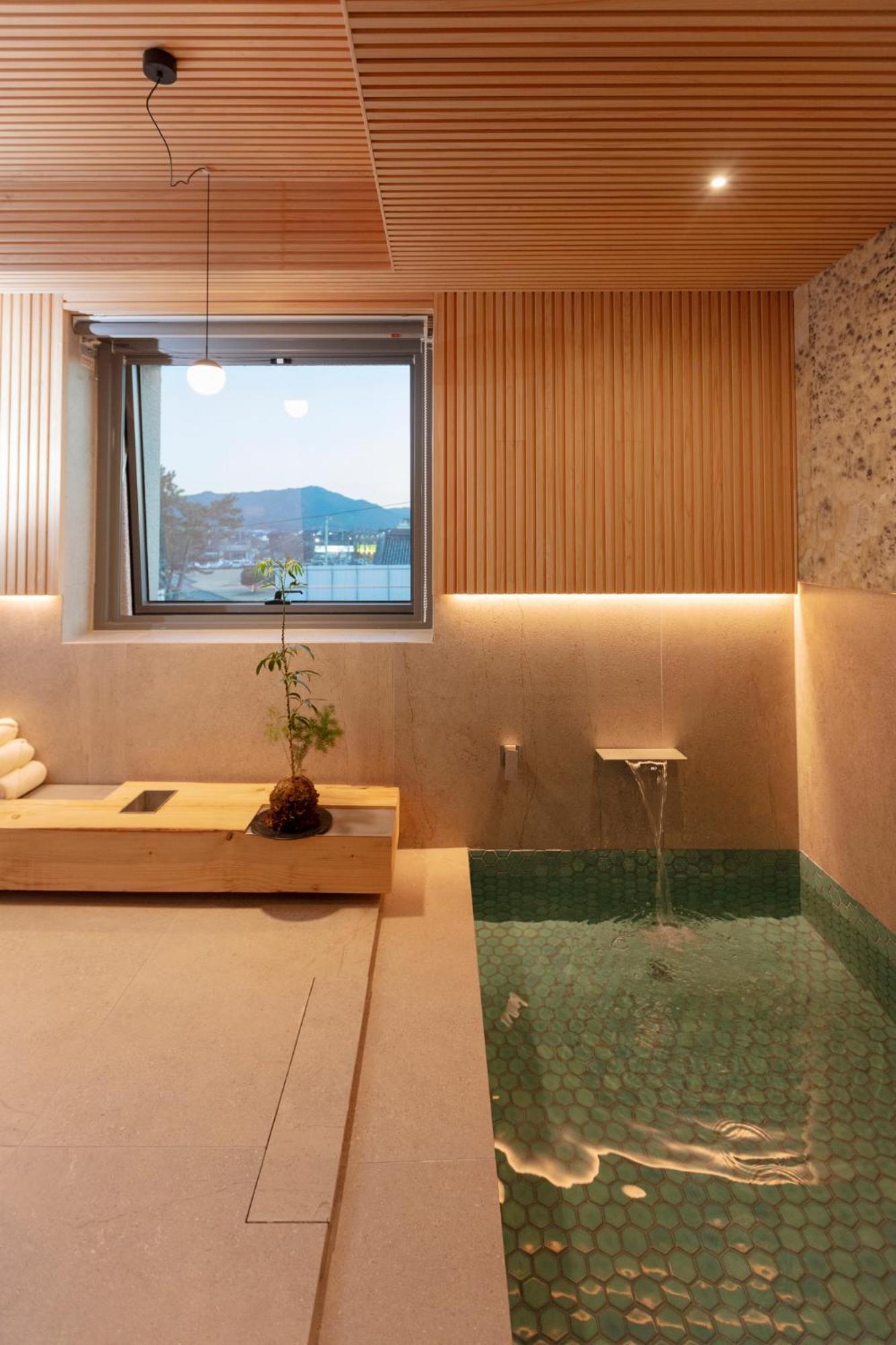 Pbr7 Hotel Unusual Stay Gyeongju Bagian luar foto